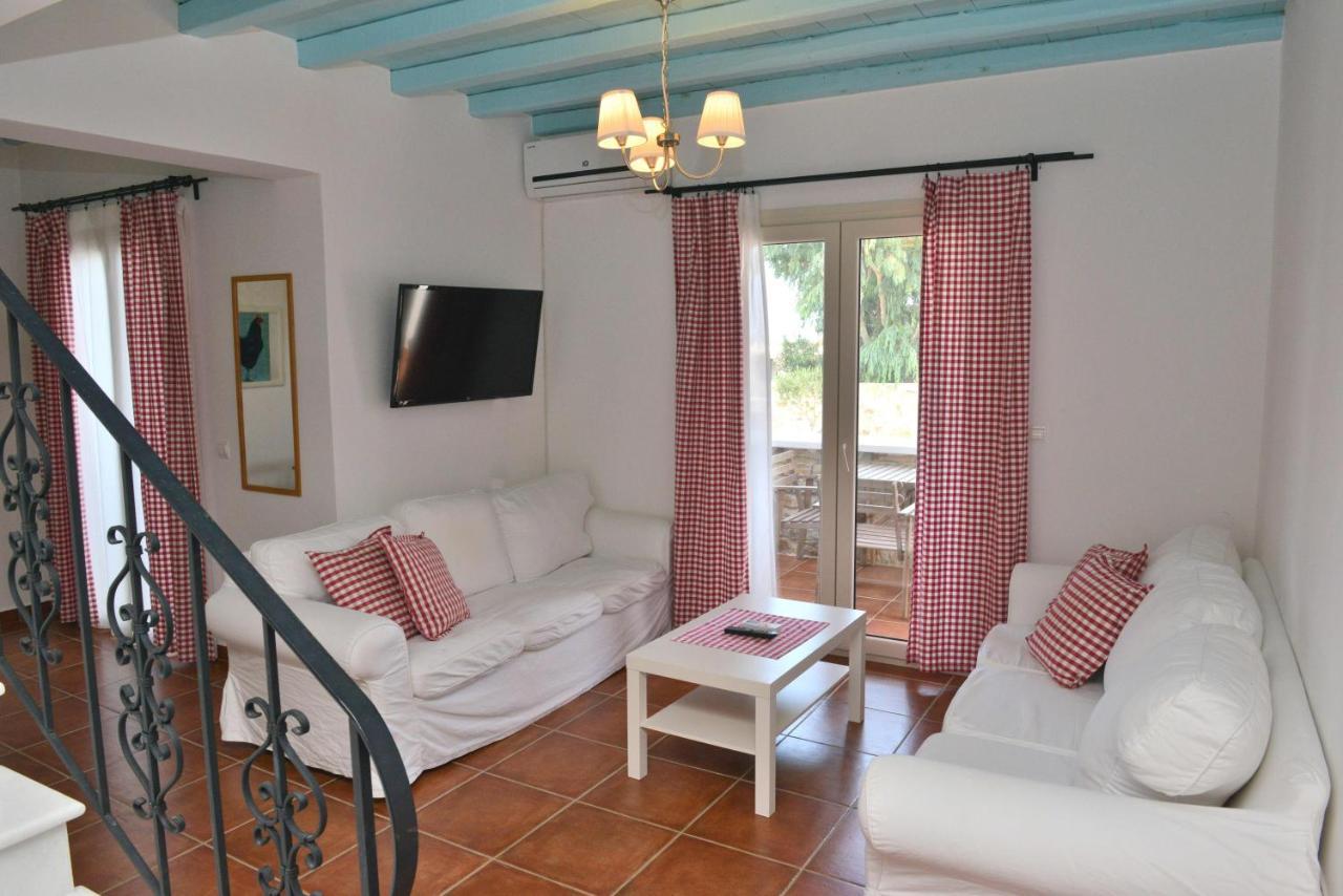 Aparthotel Country 3*